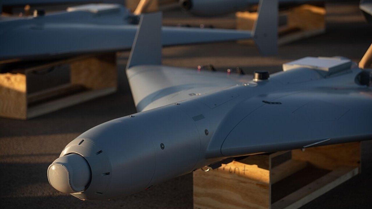 Americký útočný dron LUCAS pripravený na základni v oblasti zodpovednosti CENTCOM