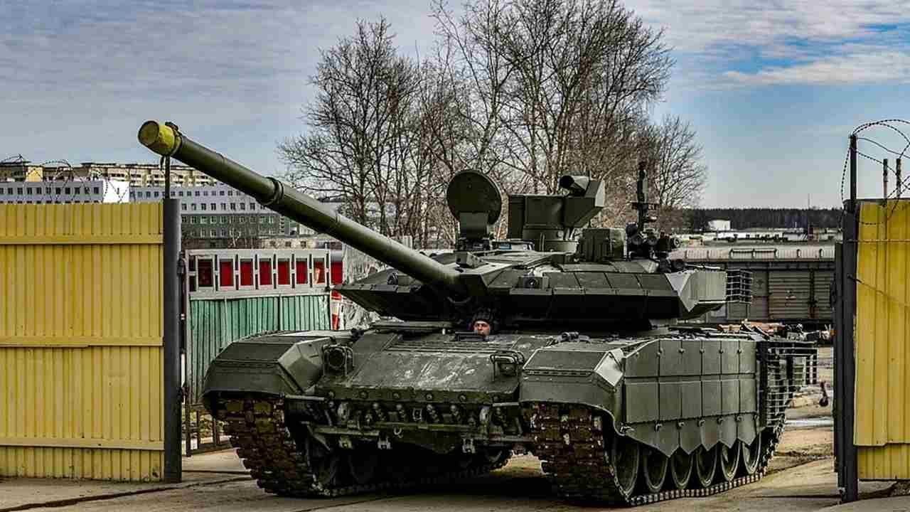 ruský tank T-90M na vojenskej základni