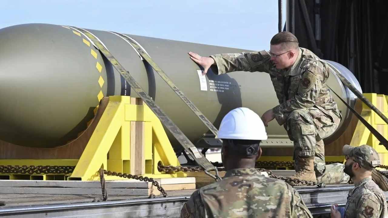 USA chcú novú generáciu bunkrových bômb. Irán a Čína kopú príliš hlboko