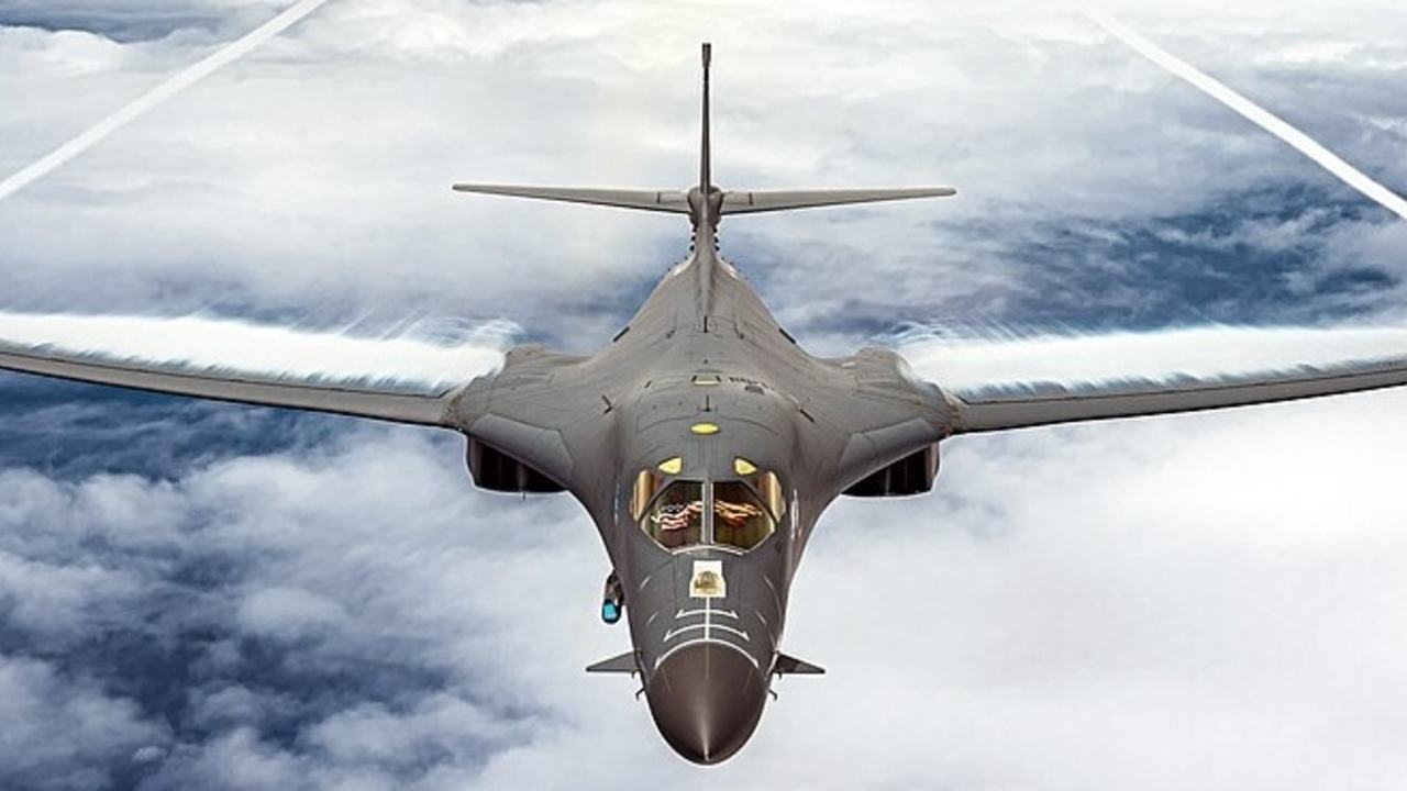 Testovací pilot odhalil budúcu výzbroj bombardéra B-1B. Američania chcú niesť ešte väčšie rakety