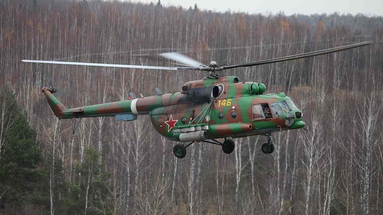Rusi prišli o viacúčelový vrtuľník Mi-8. Ruskí vojenskí blogeri zverejnili rozlúčku s posádkou