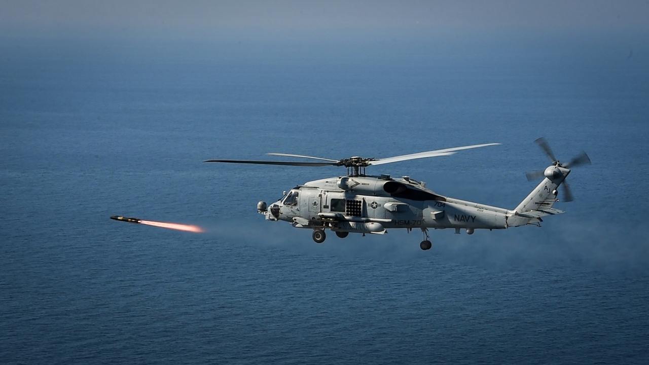 Američania zasiahli loď smerujúcu do Iránu raketou Hellfire. Jediný úder ju zastavil