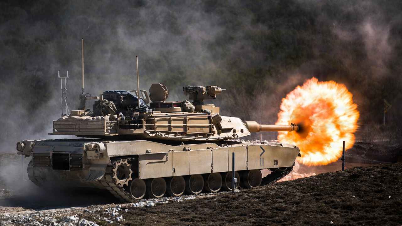 Americká armáda pripravuje nový Abrams pre vojnu dronov. Tank dostane hybridný pohon aj bezposádkovú vežu