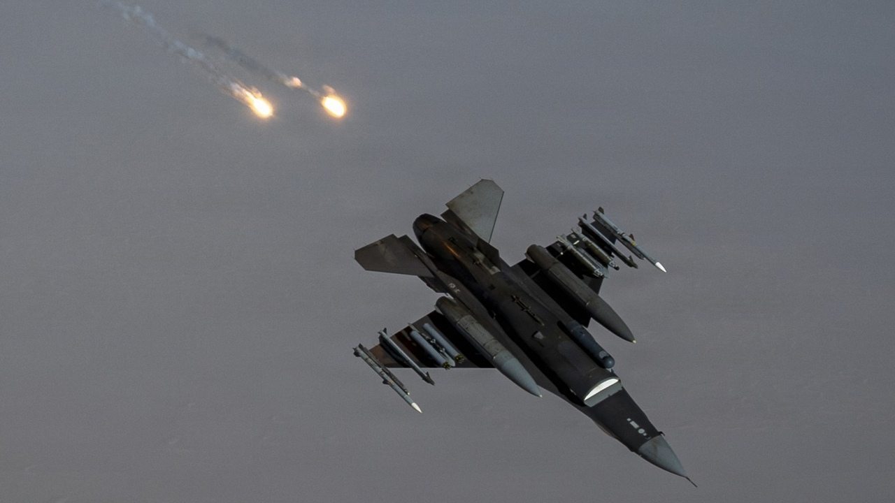 Americké F-16 po vojne s Iránom stále hliadkujú nad Blízkym východom. Dostali novú zbraň proti dronom