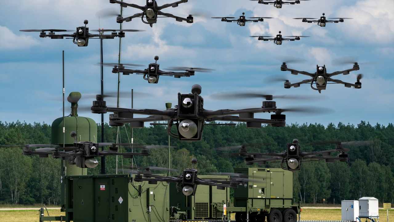 Američania chcú ukryť roje dronov v kontajneroch. Zaútočiť majú hlboko za líniou nepriateľa
