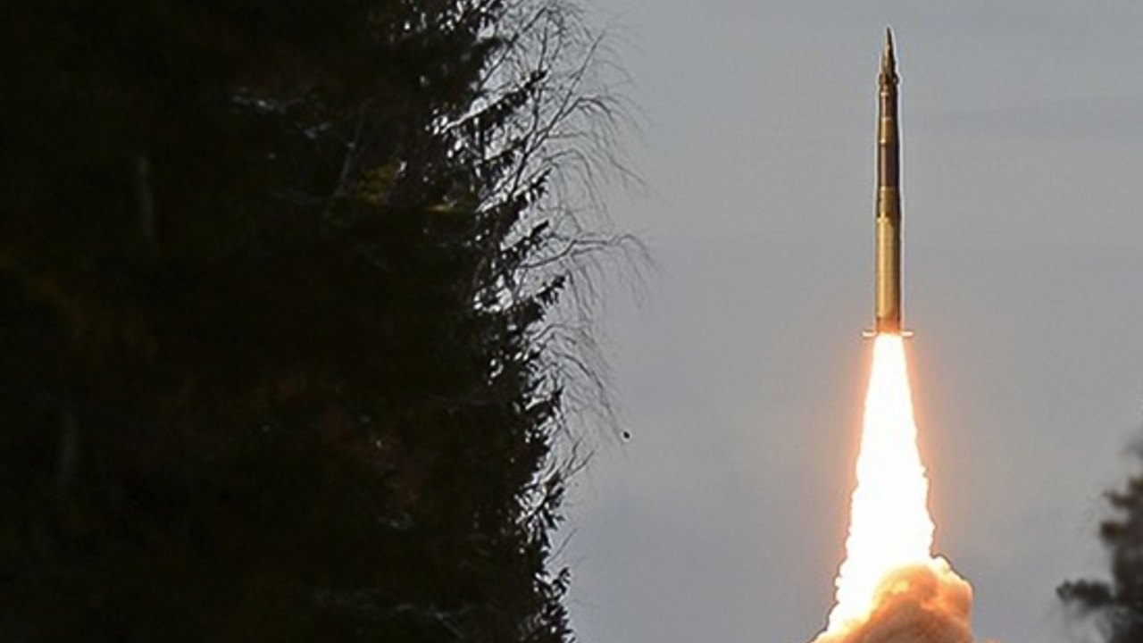 Rusko úspešne otestovalo raketu Sarmat. Putin hovorí o „najsilnejšom raketovom systéme sveta“