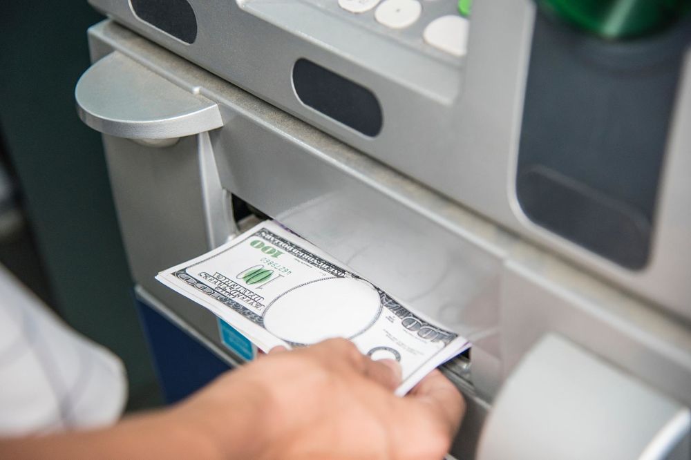 atm-bank-notes-banking-1368686_opt