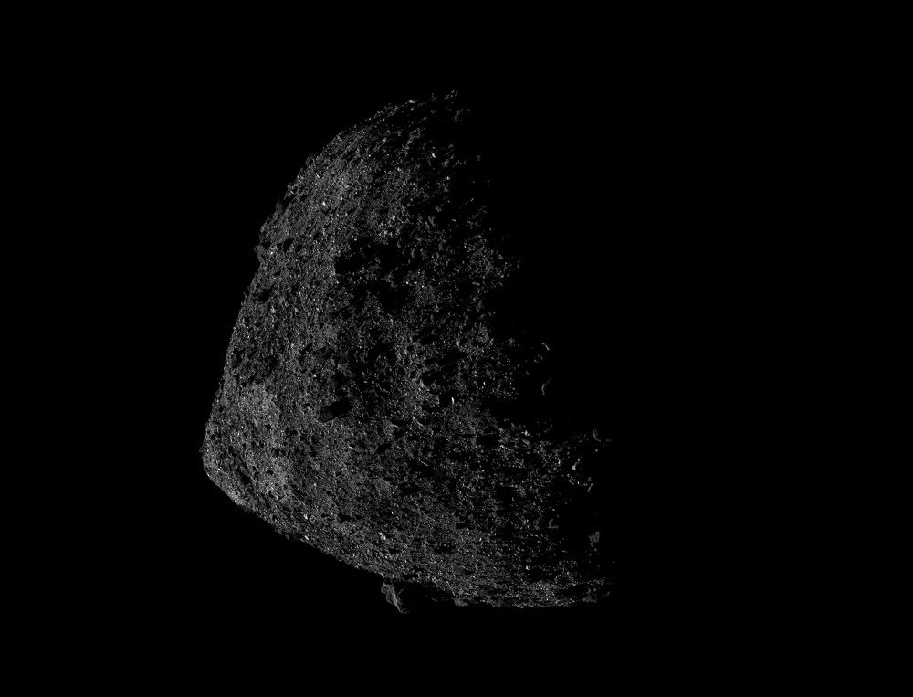 Asteroid bennu detailna fotografia
