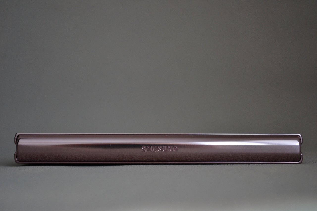 Samsung Galaxy Z Fold 2 5G_zadna strana pantu
