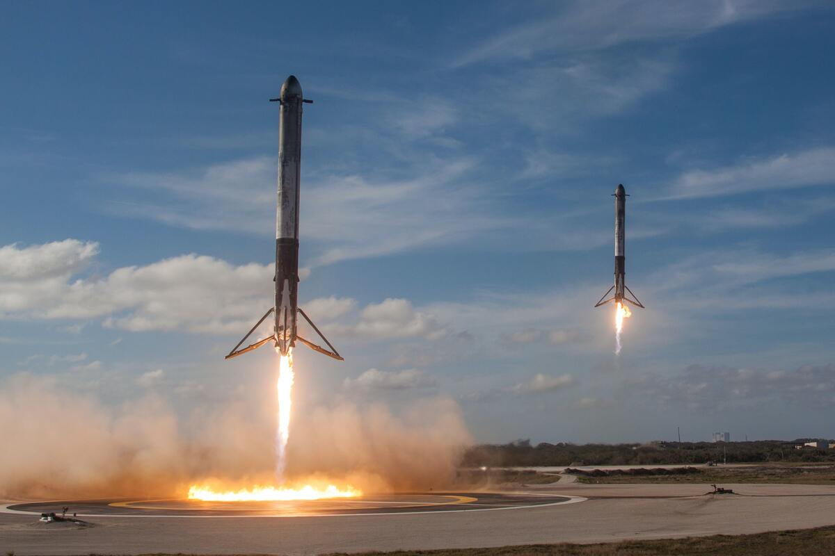 Elon Musk_spaceX_mars