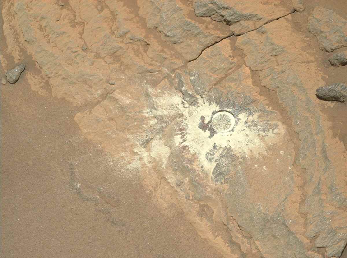 Rover Perseverance našiel na Marse nezvyčajnú vzorku_vrt
