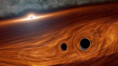 Môžu čierne diery vydať záblesk svetla?