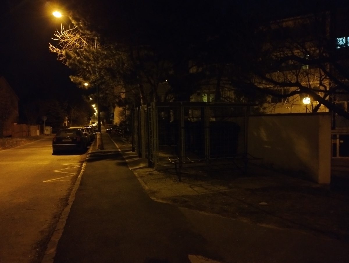 Redmi Note 9_vzorka fotografie_noc_bez nocneho rezimu_2