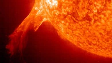 Dnes, 14. marca, by mala Zem zasiahnuť solárna búrka