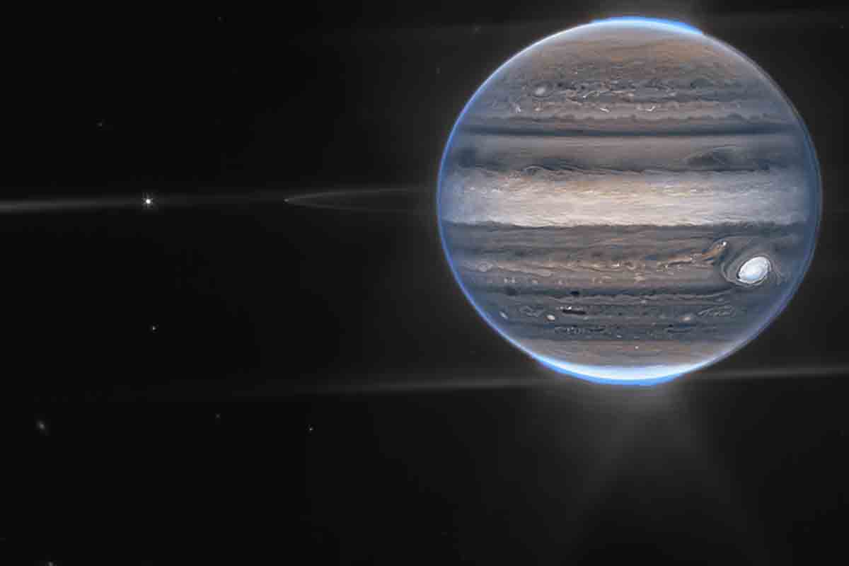 Webbov vesmírny teleskop prináša úchvatný pohľad na polárnu žiaru Jupitera