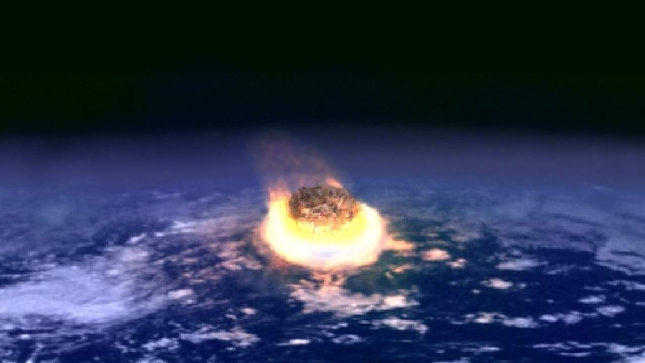 asteroid narazil do zeme