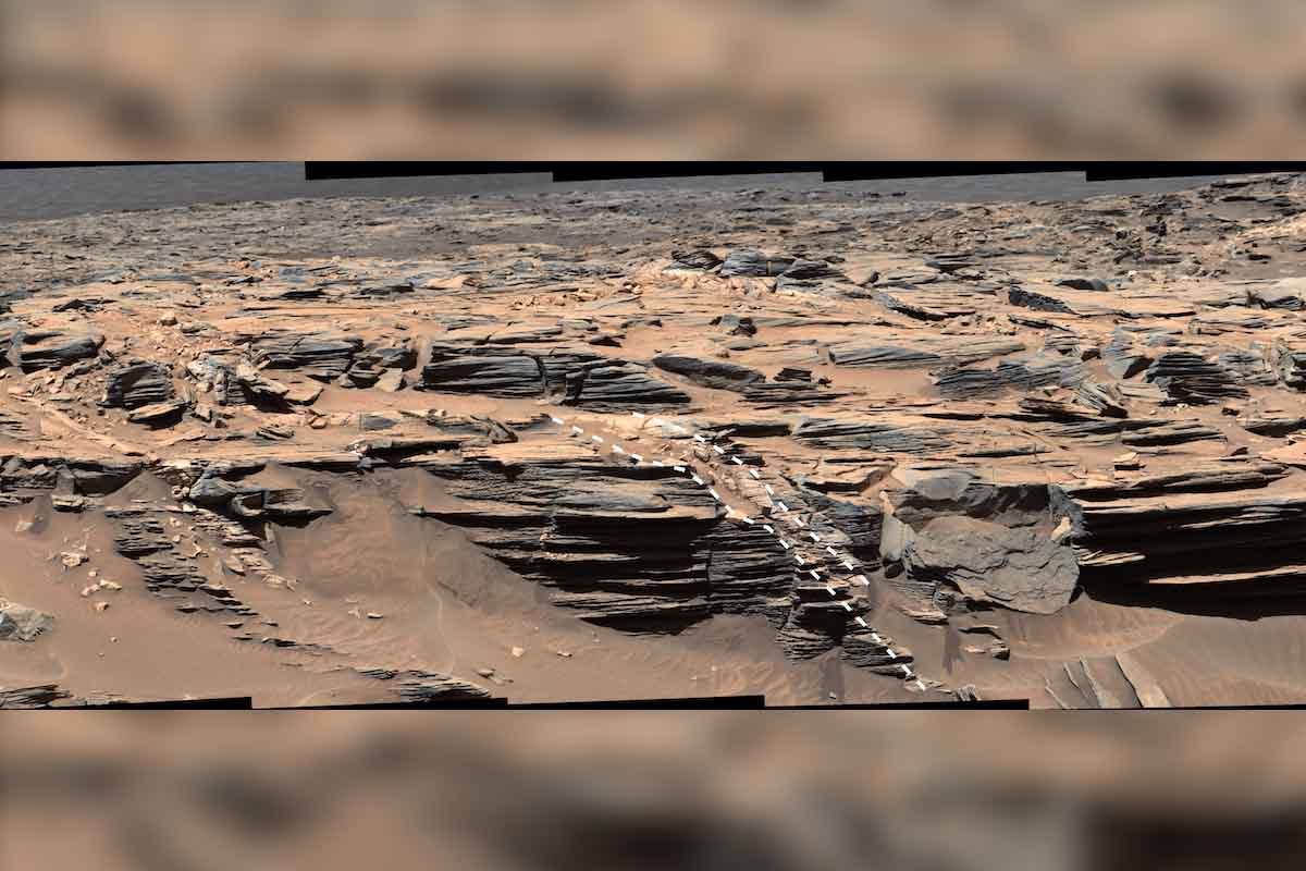 Rover Curiosity našiel na Marse minerál, bohatý na vodu