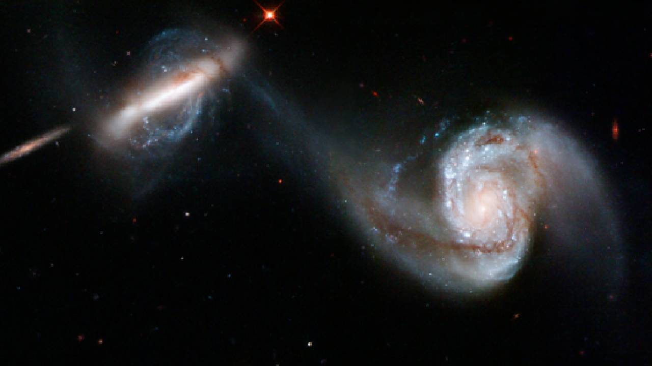 dve galaxie ktore vzajomne interaguju