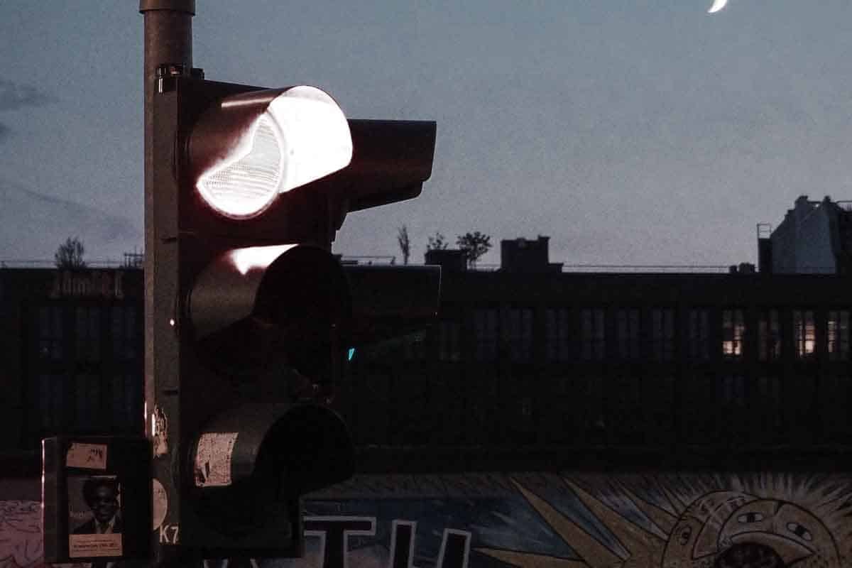 Už o pár rokov by sa mohlo na semafore objaviť biele svetlo.