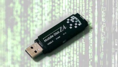 Kyberšpióni kradnú tajomstvá cez infikované USB