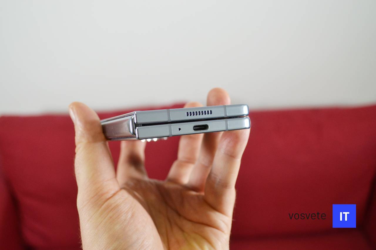 Samsung Galaxy Z Fold 5 recenzia_medzera medzi displejmi
