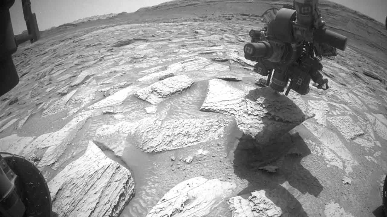 Rover Curiosity prežil najbizarnejšiu situáciu svojej misie