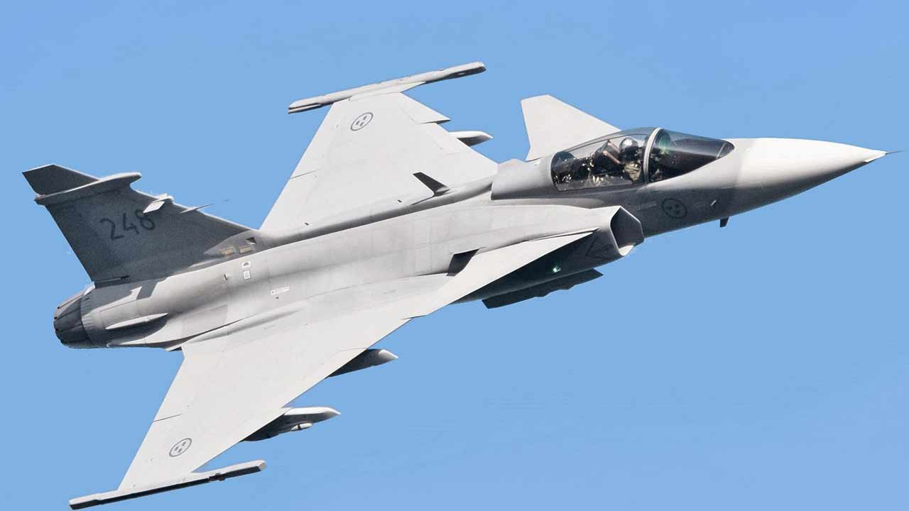 Ukrajina dostane stíhačky Gripen, ktoré vznikli zo strachu pred ruskou inváziou. Švédsko k nim môže pridať aj...