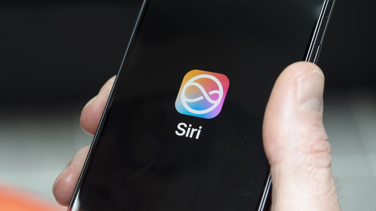 Len tieto iPhony dostanú novú Siri AI už túto jeseň. Staršie modely majú smolu, aj keď dostanú iOS 27