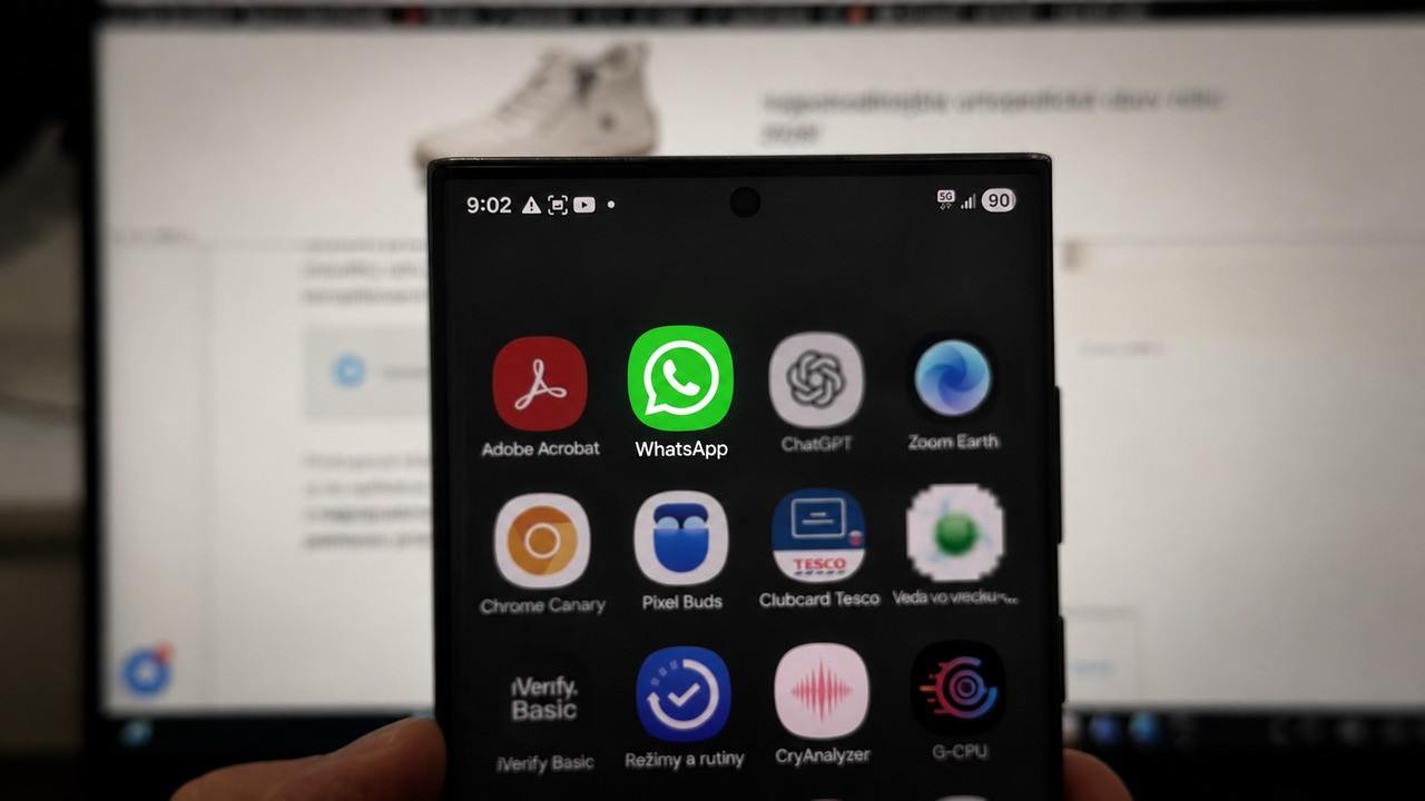 WhatsApp reaguje na útoky podvodníkov. Sprísňuje prihlasovanie a pri neznámom hovore ti ukáže viac