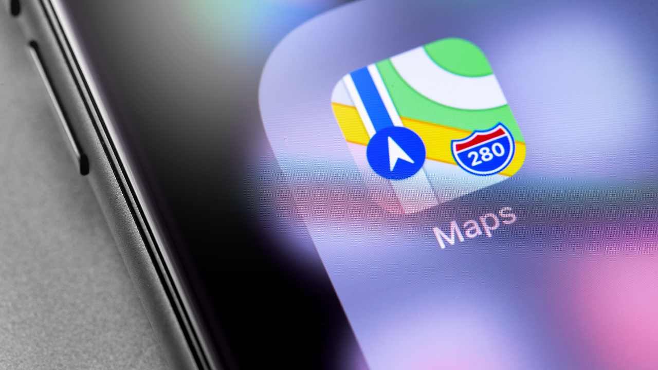 Apple Maps majú po novom reklamy a nedajú sa vypnúť. Ani predplatné iCloud+ ti nepomôže
