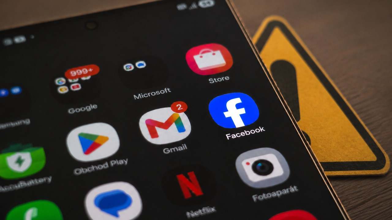 Podvodné reklamy na Facebooku a Instagrame šírili Android malvér. Ten sa mohol dostať až k bankovým údajom