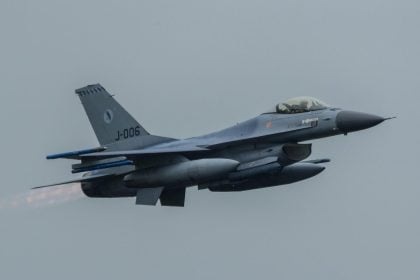 stihacka F 16