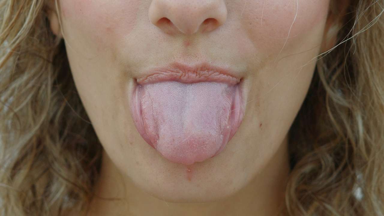 Vedci zistili, prečo niektorí ľudia ani dlho po covide stále necítia chuť