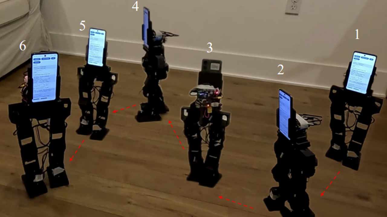 Vedci dali humanoidnému robotovi mozog zo starého Androidu za 50 dolárov. Jeho kamery používa ako oči