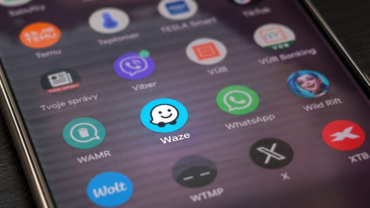 Waze ukrýva funkcie, ktoré si možno nikdy nepoužil. Jedna ti dokonca dovolí nahrať vlastný hlas